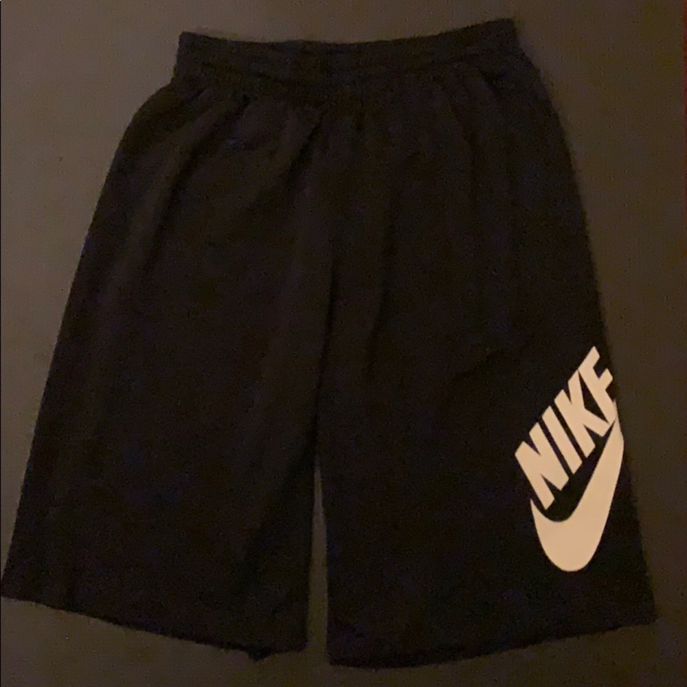 Nike basketball shorts black
